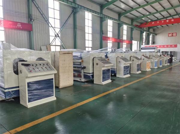 Fabricação de máquinas de papel corrugado para a linha de produção de caixas de papel