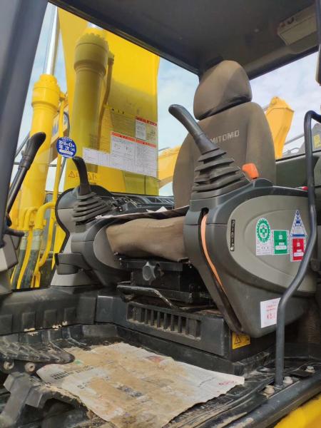 Excavadora Sumitomo usada, boa para todo tipo de tarefas que possas ter, olha para isto!