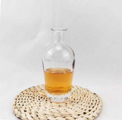 Tequila clara 750 ml vidro vazio Vodka garrafa de brandy para logotipo do cliente aceitável