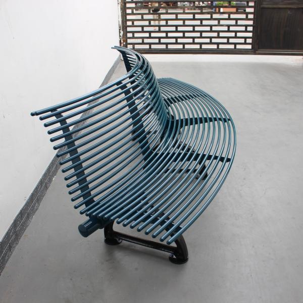 RAL Color Garden Metal Bench , Curved Outdoor Benches With Sandblasting Finish
