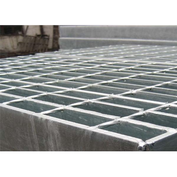 Низкоуглеродистым стальной прут Serrated полом сверхмощный скрежеща S235jr