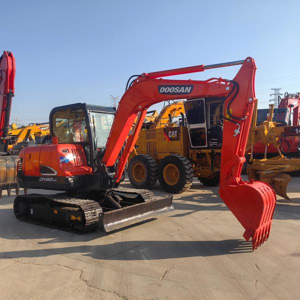 Original Brand Doosan Used DX60 Mini Excavator 6Ton Crawler Digger For Construction
