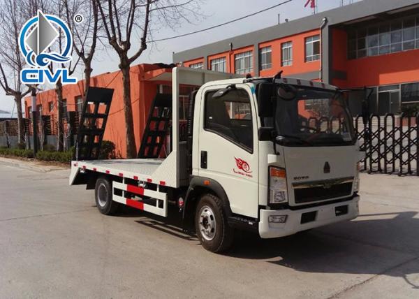 New  Wrecker Tow Truck Sinotruk HOWO QL1070 Light Flatbed Truck 4x2 8 Tons engine 120hp Color option
