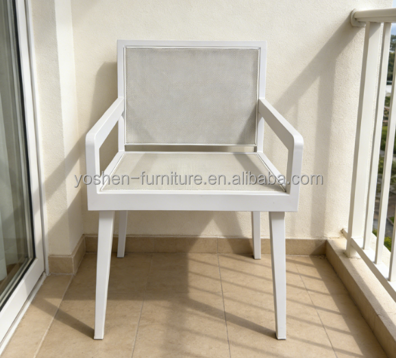 Yoshen Modern White Outdoor Lounge Chair with Aluminum Frame and Breathable Mesh for Patio Garden