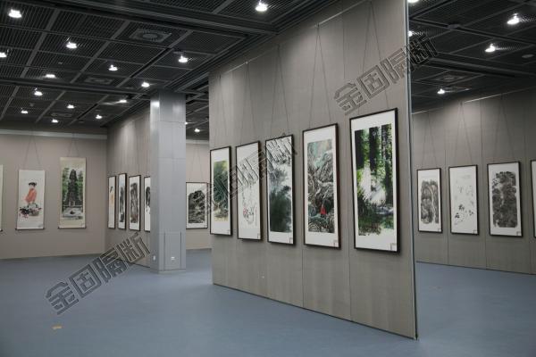 Flexible Soundproof Folding Wall Convenient For Creating Comfortable Environment