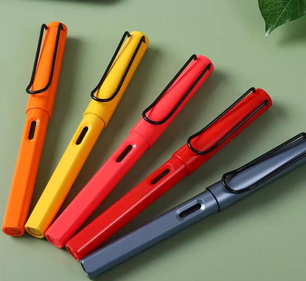 Plastic pen advertising pens with customized logo business signature pen gift pen with engraving