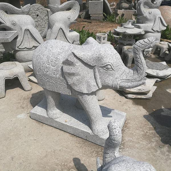 Traditional Design Life Size Marble Elephant Sculpture Ready for Outdoor Garden Decor