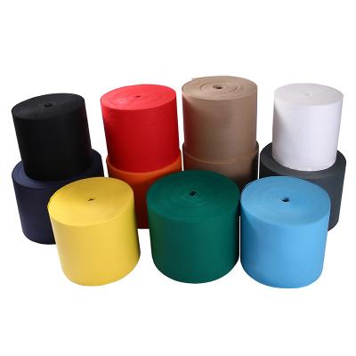 Tela não tecida colorida personalizada de Spunlace com as mãos lisas que sentem o standard internacional