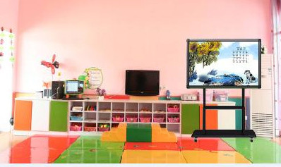 2mm Writing Accuracy 70 Inch Interactive Flat Panel , Front Touch Control Buttons