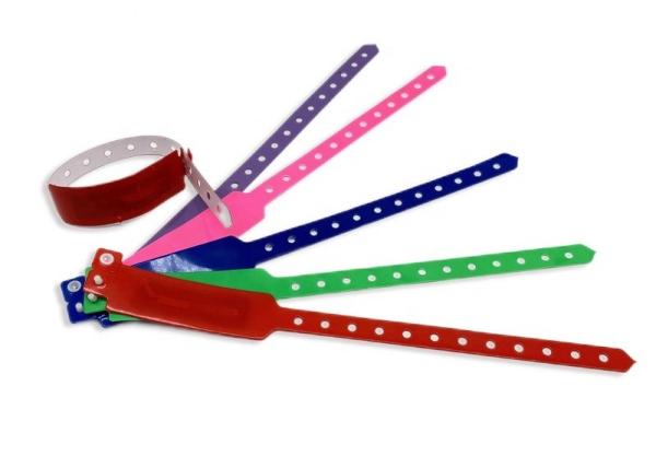 UHF Soft RFID PVC pulseira à prova d'água IMPINJ M4QT Chip opcional