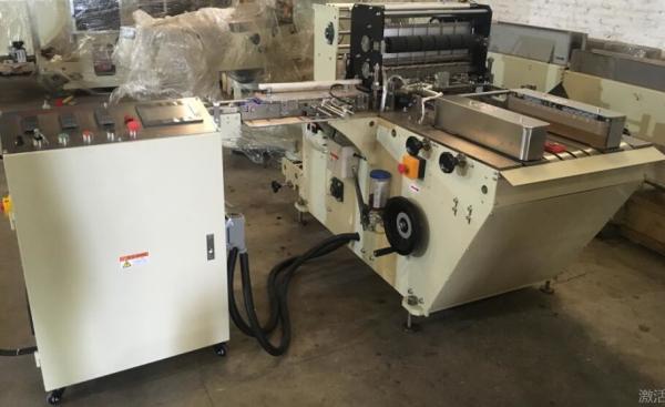Linha de produção automática completa pacote do lenço de papel do tecido do bolso que envolve 3.5Kw