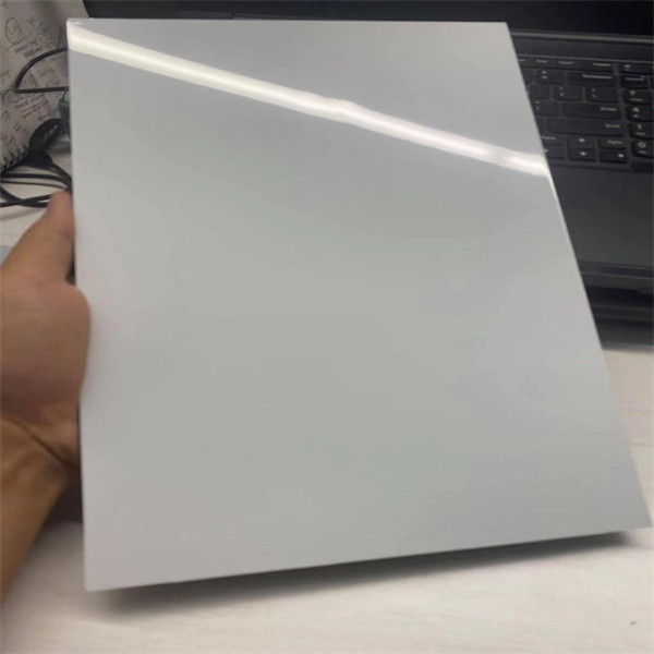 High Gloss Aluminum Composite Panel Protects Against Pollution Provides Elegant Decoration For Buildings