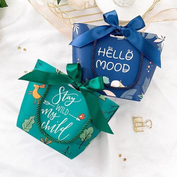 Recycled Paper Shopping Bags Customized Printing Paperboard Gift Packing Bags