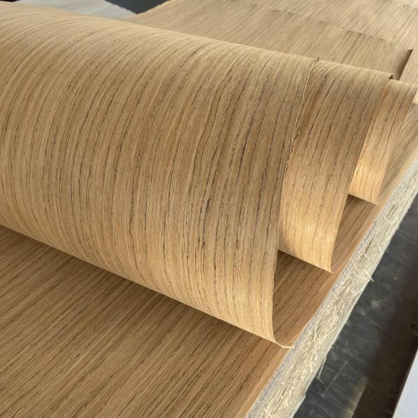 0.4mm Veneur de teck artificiel Couleur de teck naturel pour la conception de meubles
