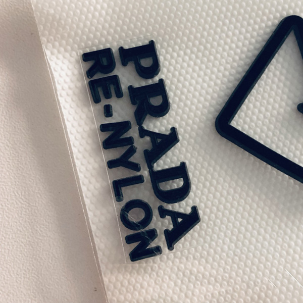 ярлык передачи тепла силикона 3D Eco дружелюбный выбил логотип для одежды