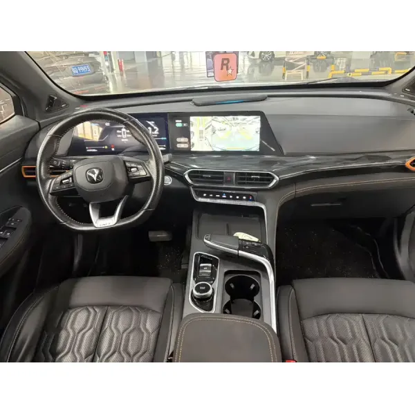 2024 Changan UNI-T Chinese Gasoline 5-seat Compact SUV 7-speed Wet Dual-clutch 205km/h
