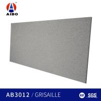 Haut les dalles en pierre machinées de partie supérieure du comptoir de quartz de ténacité par quartz gris faciles nettoient