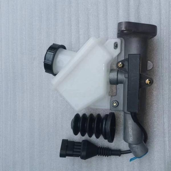 Truck Clutch Master Cylinder Kit 16020Q119001 for Agricultural Vehicles