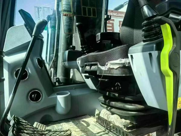 ZOOMLION ZE135G Used Excavator Old Crawler Type Digger For Garden Farms