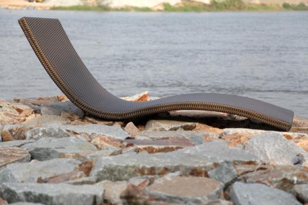 Hotel Swimming Outdoor Pool Chairs with Water-Proof Modern Aluminum Sun Loungers and 3-5 Years Rattan
