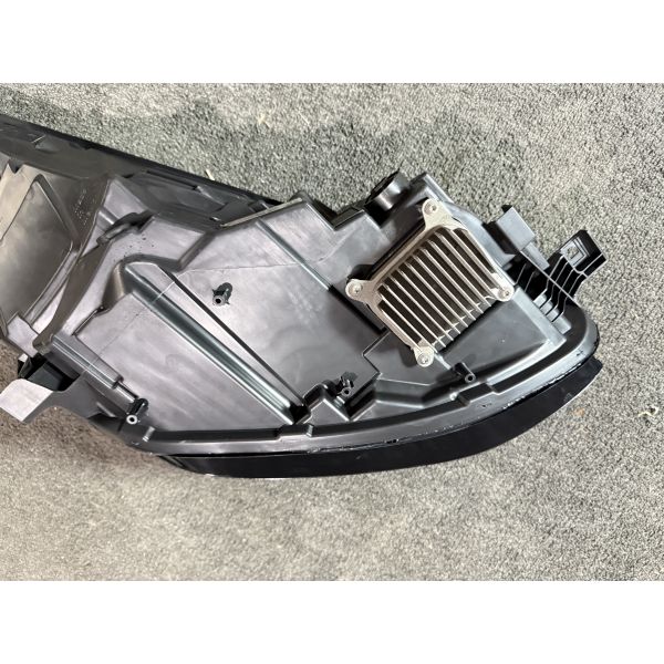 OEM Used Tesla Model Y Headlight Replacement Black LED Headlamp Assembly Part number: 15149-53-00C
