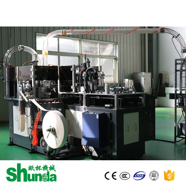 Ультразвуковая двойная кофейная чашка бумаги горячего воздуха делая машиной 100 ПК/минуту 12 KW