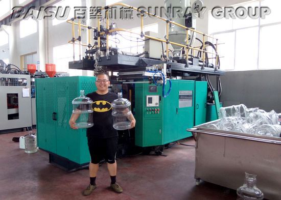 5 Gallon Pc Bottle Blow Molding Equipment 55 - 60BPH Capacity SRB82PC