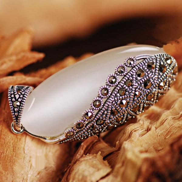 Retro Thai 925 Silver Red Agate Pendant with Marcasite and 18 Inches Chain (N11065WHITE)