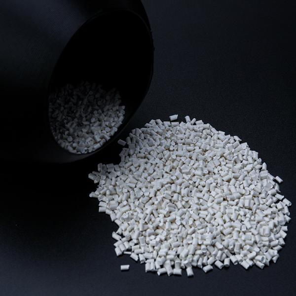 HF-800ME7B Masterbatch antiinflamatorio sin halógenos y respetuoso con el medio ambiente con PE como portador