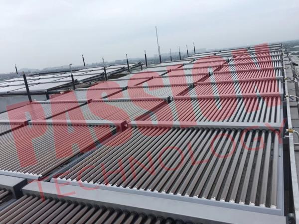 coletor solar evacuado tubular de vidro poderoso do tubo 1000L com tanque de alimentação