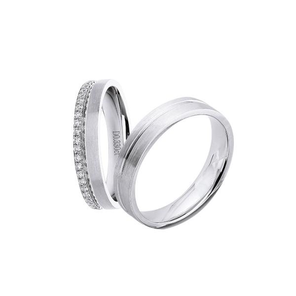 18K Diamond Circular Grooved Couple Wedding Rings Design In Gold