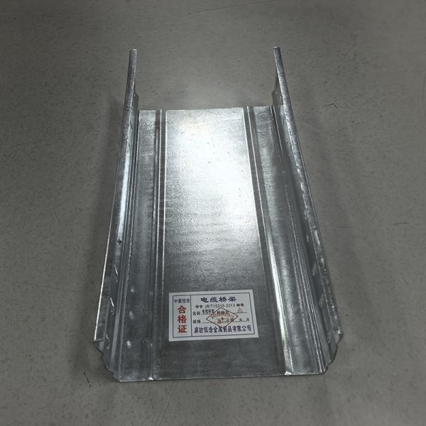 Non Flammable Galvanized Perforated Cable Ladder Raceway Tray Medium Voltage