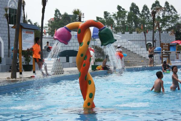 Water Spray Park Equipment with water pumping machine in fun waterparks