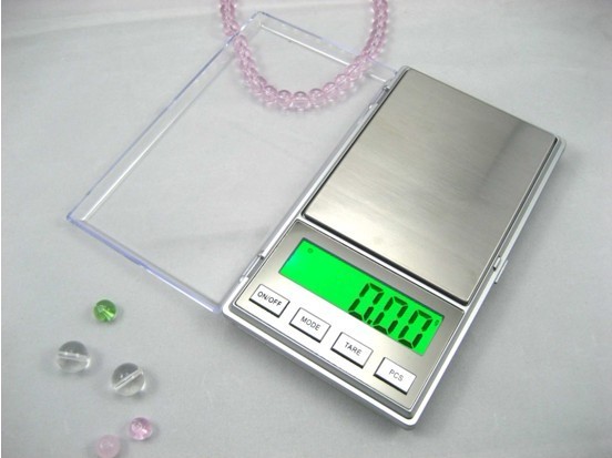 Large LCD display and Tare (zero) feature Pocket scale