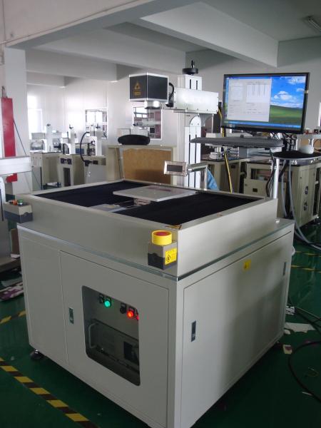 Professional 50W Metal Laser Marking Machine , Crossing Moving Working Table