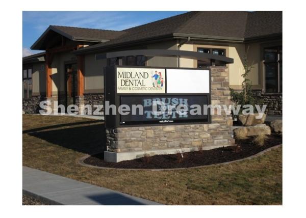 WIFI Control 10 mm Outdoor LED Signs with 7500 nits Luminance IP65 Waterproof