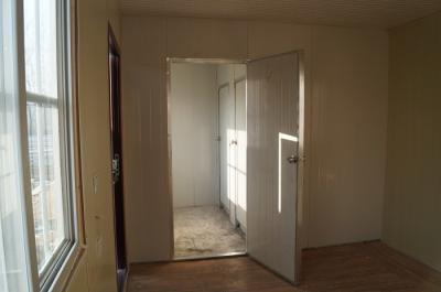Pre Drilled Steel Frame Building House Galvanized Surface With Sliding Door