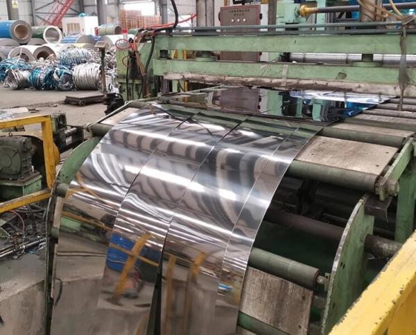 Revestimento laminado a alta temperatura lustrado do carbono alto de aço inoxidável de superfície da bobina da tira do deleite brilhante