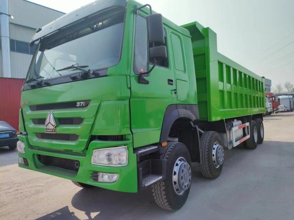 12 rodas Cor verde Sinotruk HOWO 8*4 camião de segunda mão pneu de camião 12.00r20