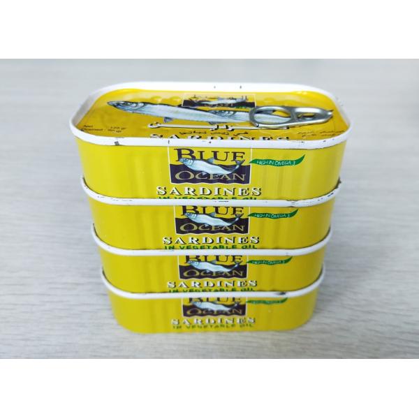 Законсервированные рыбы сардины в сардине диктора Блуэтоотх постного масла