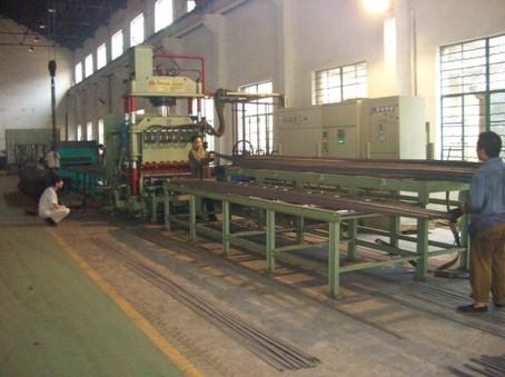 Four-cylinder 75T Roll Forming Machinery , Manual Positioning welder