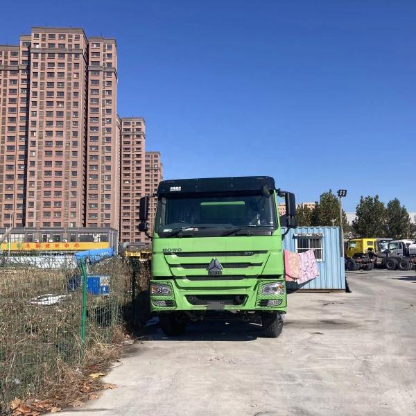 10 Wheels 380HP Sinotruk Mixer Truck 6X4 Driving Type With 12CBM Capacity