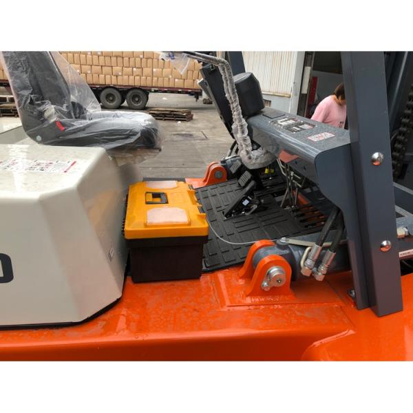 Low Noise 10 Tons CPCD100 Diesel Operated Forklift