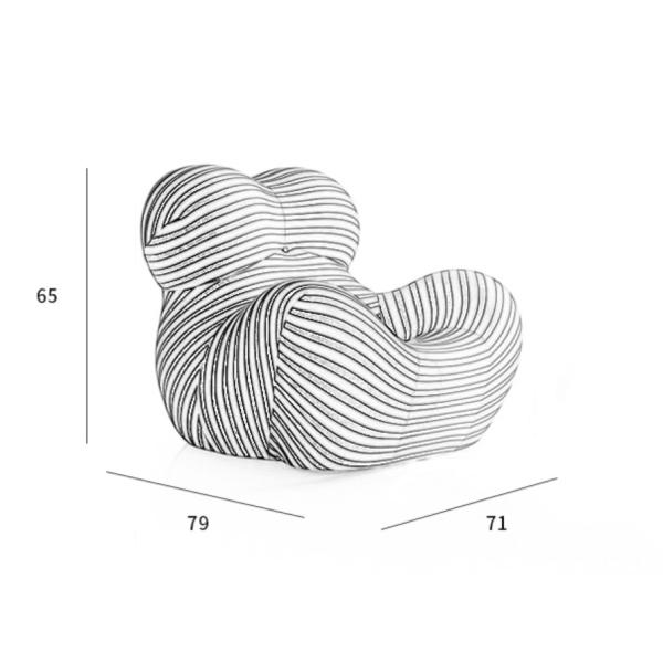 Матери нашивки кожаной роскошной мебели живущей комнаты желтые обнимают одиночную софу