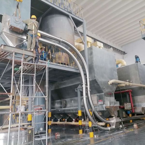 Customized stainless steel tube chain conveyors are suitable for grain, fertilizer, and feed transportation in space-saving applications.
