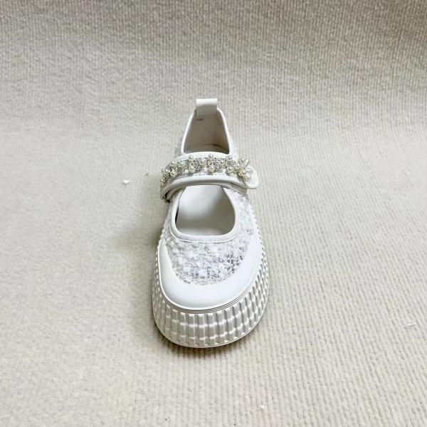 Women fashion sport shoes with pearl on surface for causal use in summer OEM