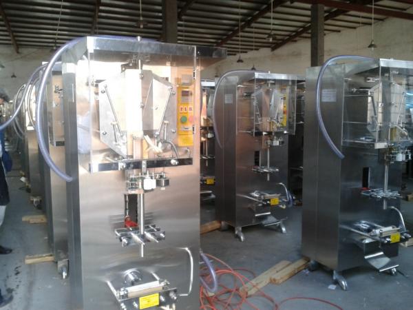 Máquina de enchimento e vedação de água de saquete fácil de operar para as necessidades de embalagem de bebidas