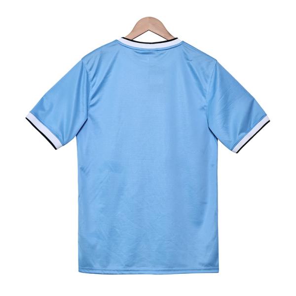 Manchester City 2013 Retro Home Fan Edition Jersey rend hommage à la nouvelle ère de la Premier League