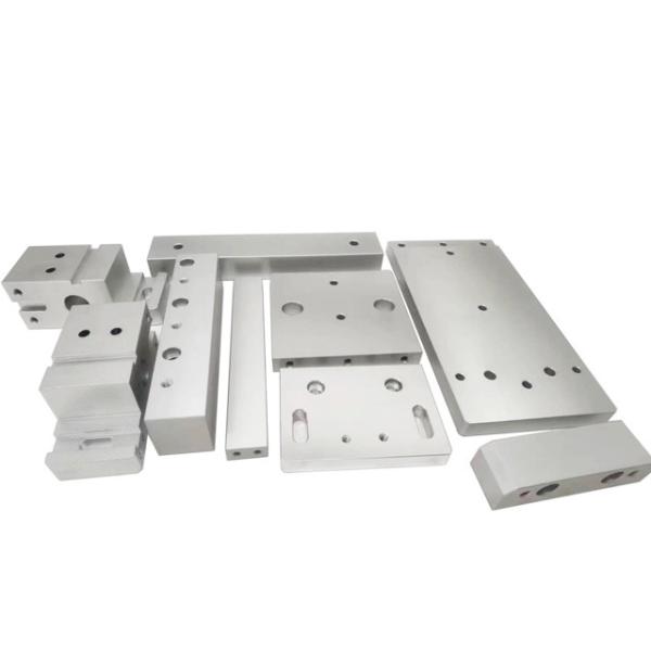 Proceso mecánico de fresado por CNC de latón de acero inoxidable de aluminio a medida