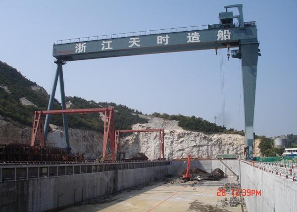 MDG50t - 40m - 20m Yard L - Shape Gantry Crane With A Running Surface Plate
